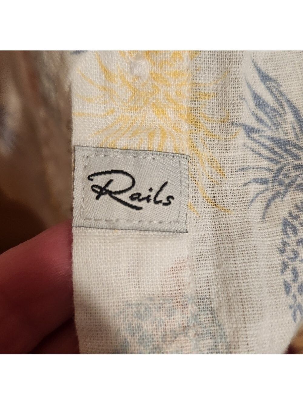 RAILS CHARLI RAINBOW PINEAPPLE LIGHTWEIGHT LINEN BLEND BUTTON DOWN SHIRT XS / S - Picture 12 of 14